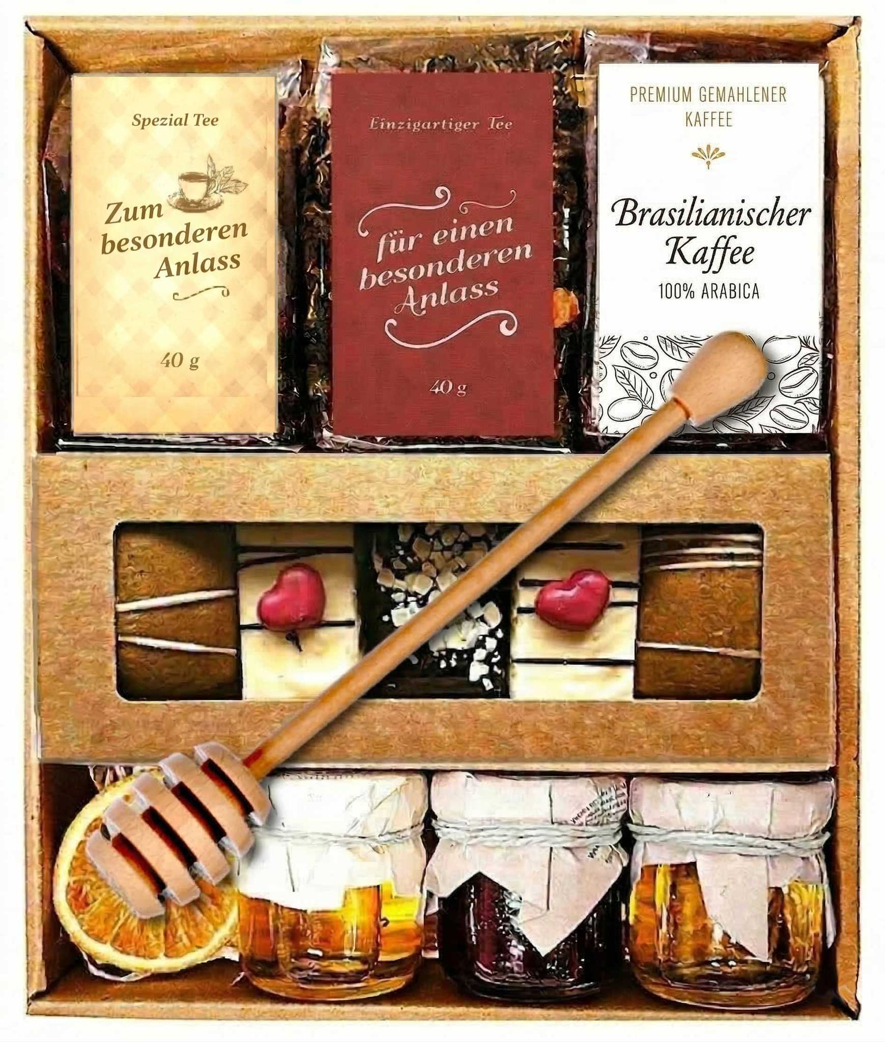 Geschenkkorb mit Kaffee, Tee, Lebkuchen und Honig
