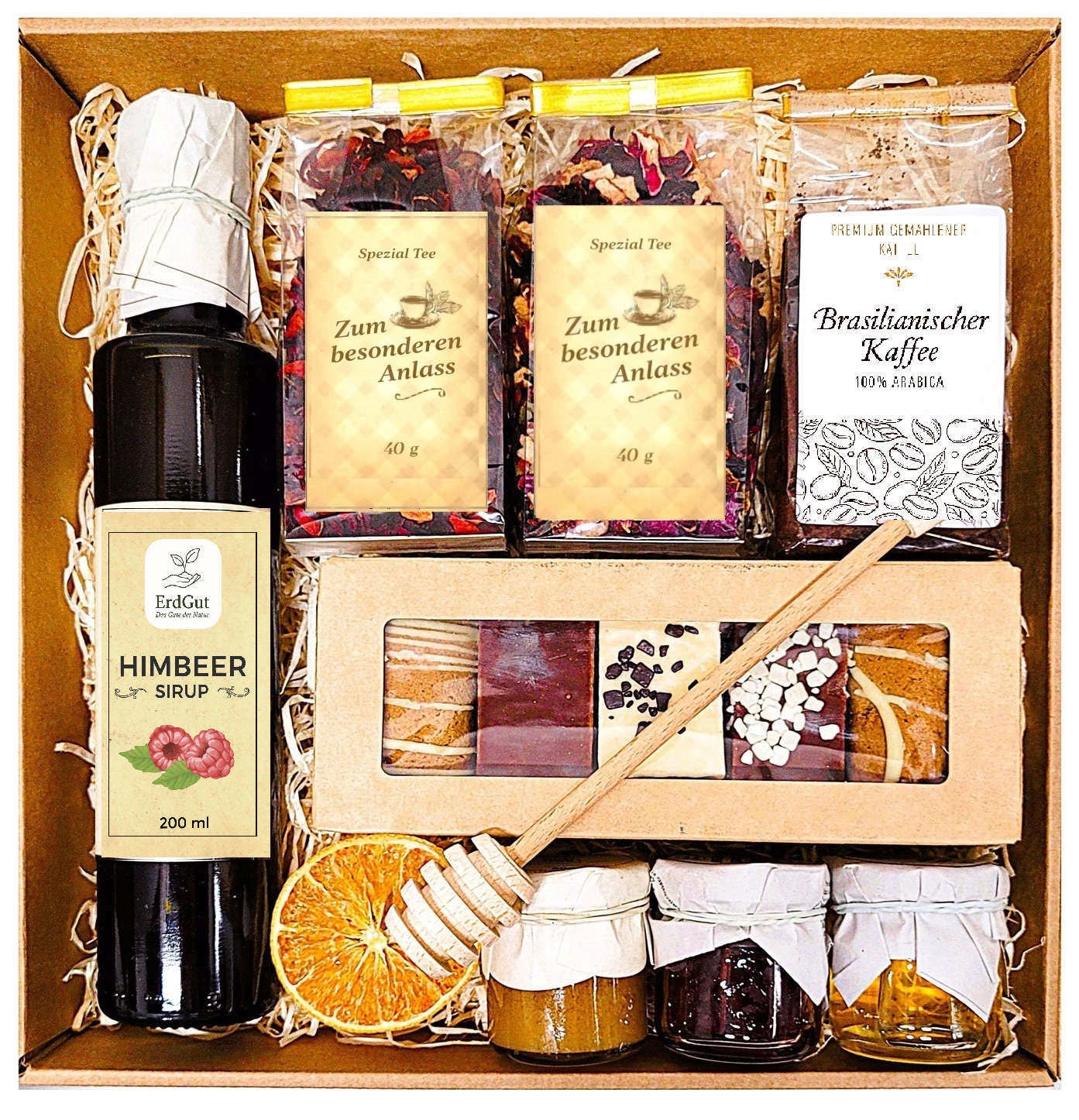 Geschenkkorb mit Kaffee, Tee, Sirup, Lebkuchen und Konfitüre